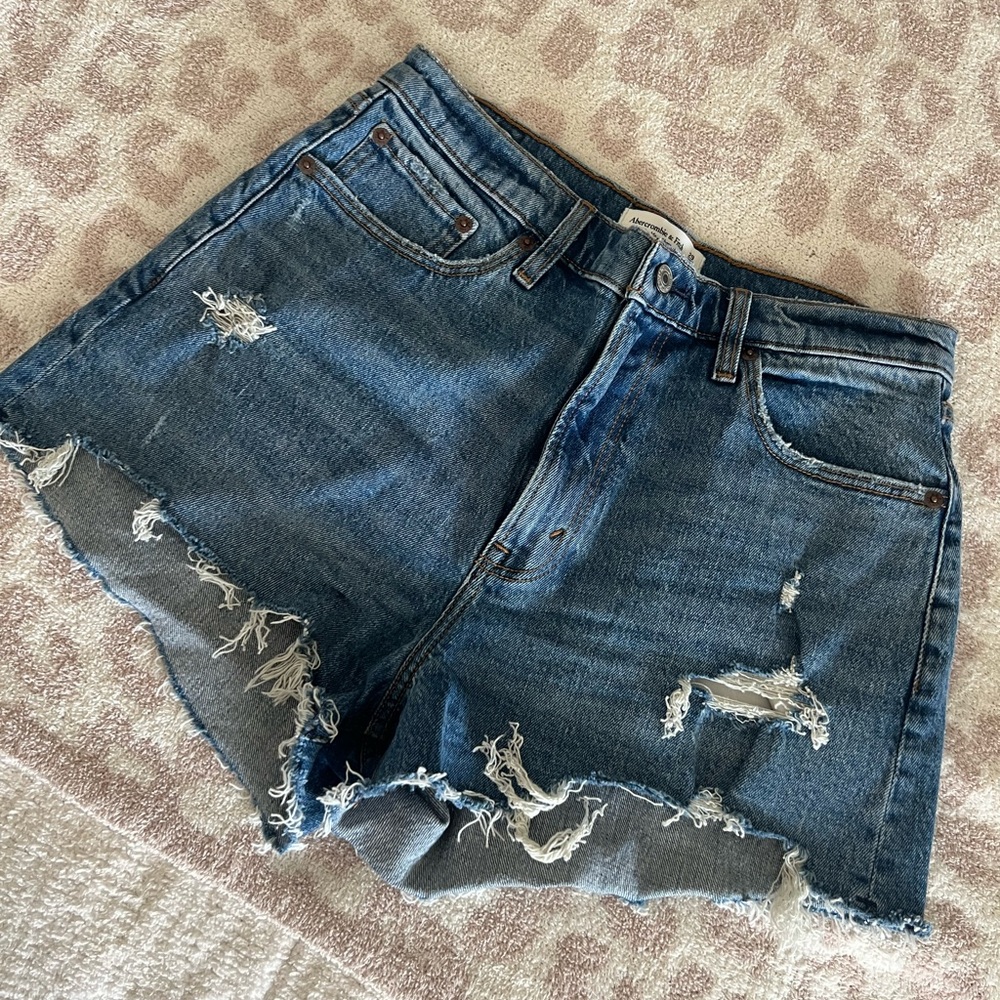 Abercrombie shorts never worn